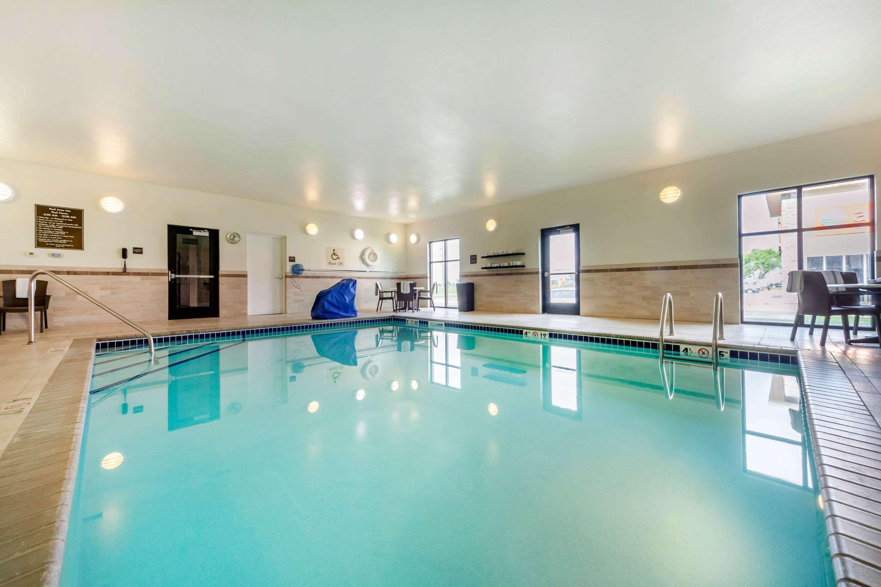 Sleep Inn & Suites Devils Lake Exteriér fotografie